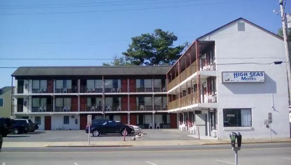Hotel: High Seas Motel